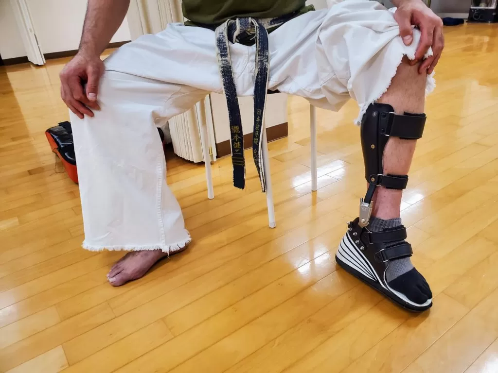 アキレス腱断裂　装具