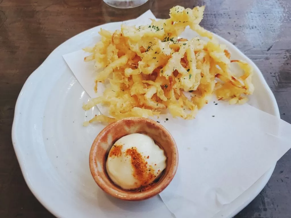 大阪グルメ「大阪産（もん）料理 空 なんばこめじるし店」 外観　メニュー　看板　新鮮