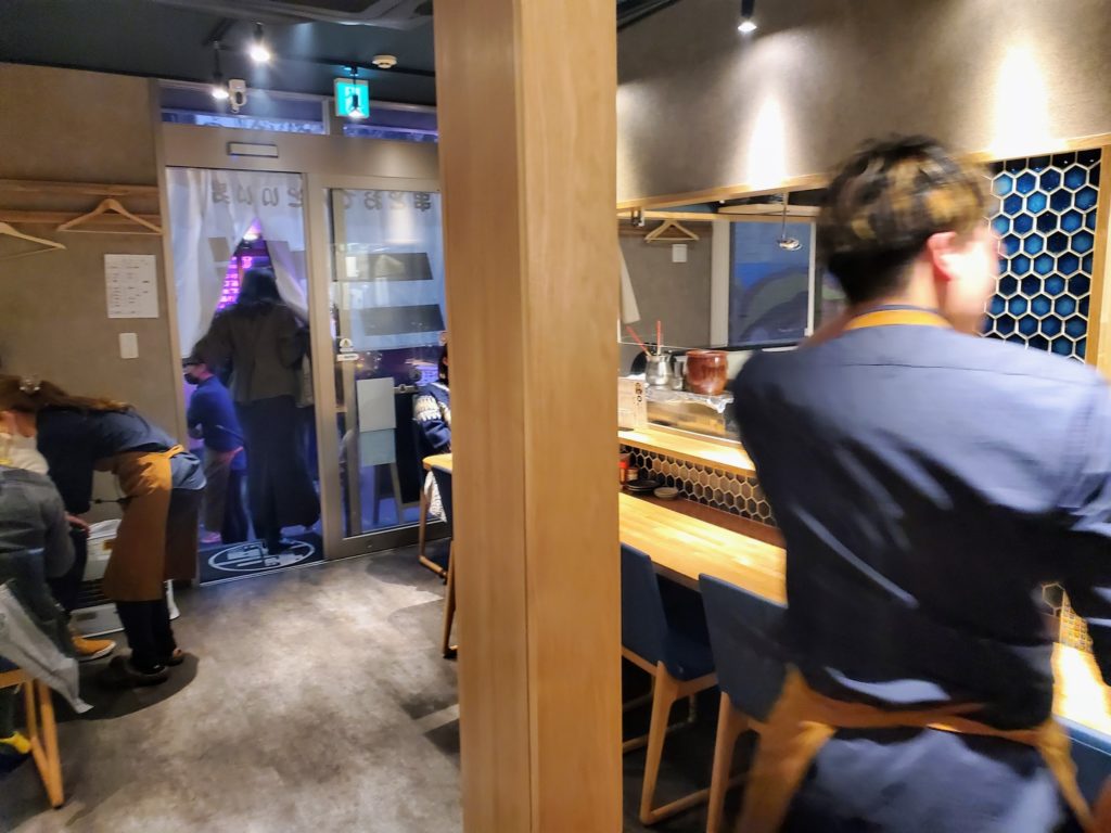 「串と餃子といい男 ゼニガタ」　外観　メニュー　料理　お店