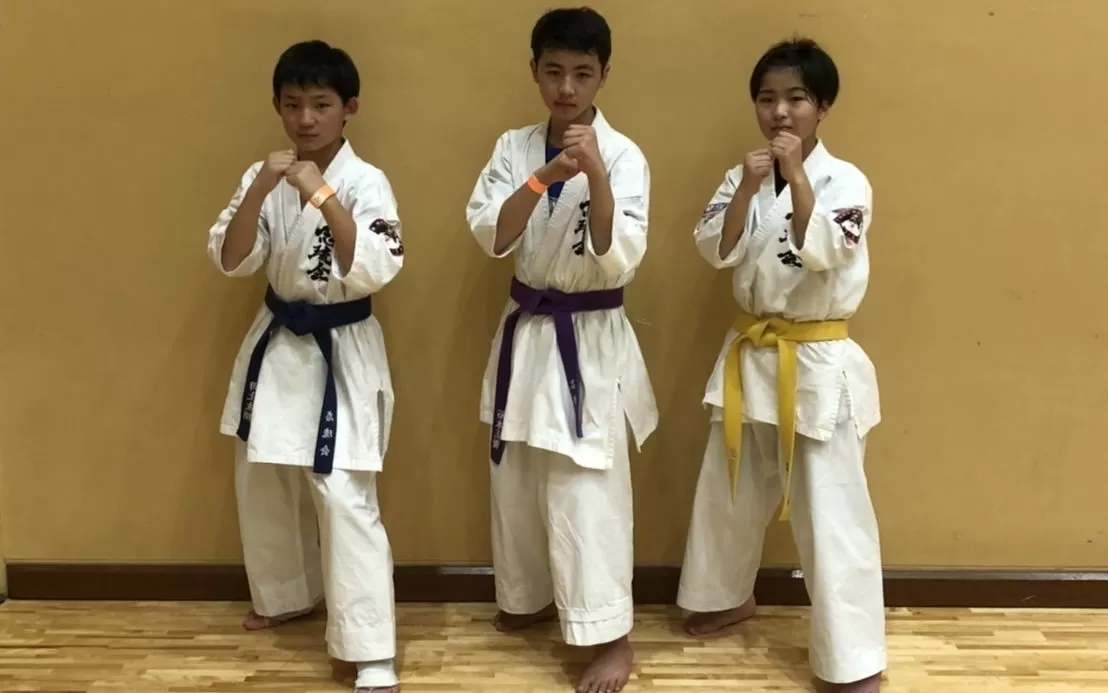 左から田上友翔選手・石本正樹選手・箱田桃佳選手