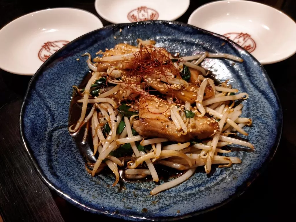 福山グルメ 辛麺酒飯「虎to猿」看板 メニュー 料理