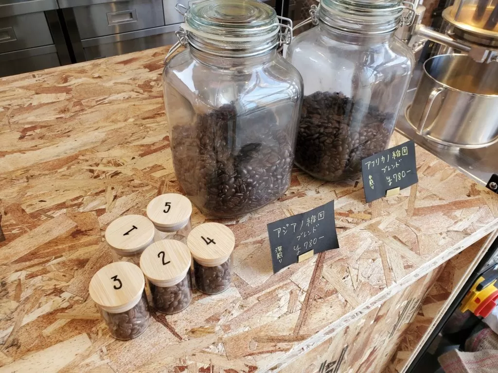 「roastery cafe 縮図」　店内　メニュー　様子　コーヒー　内装　外観