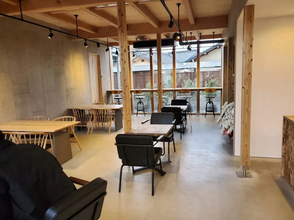 「roastery cafe 縮図」　店内　メニュー　様子　コーヒー　内装　外観