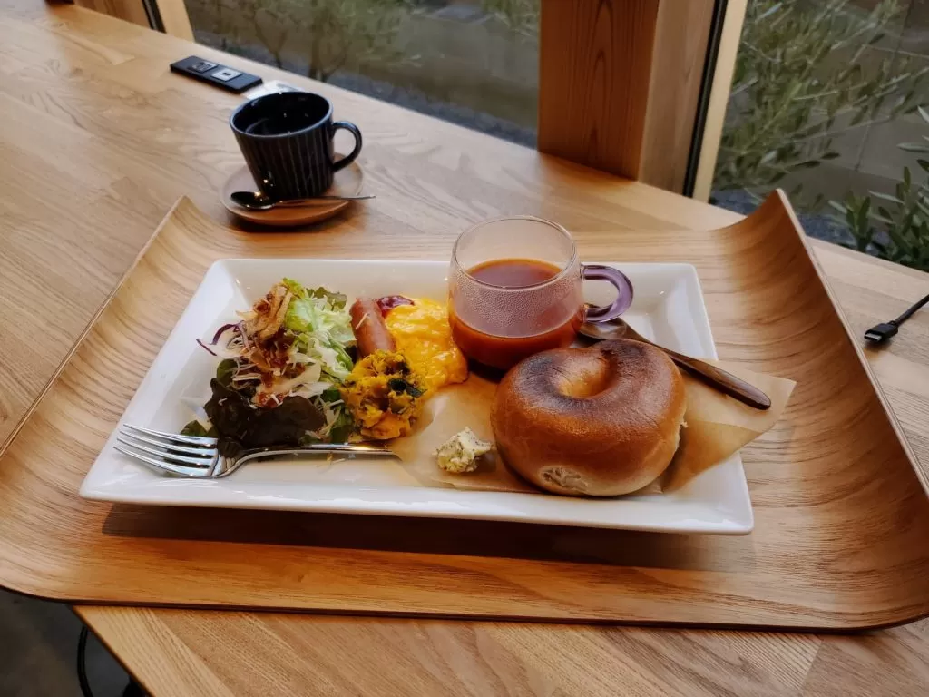 「roastery cafe 縮図」　店内　メニュー　様子　コーヒー　内装　外観