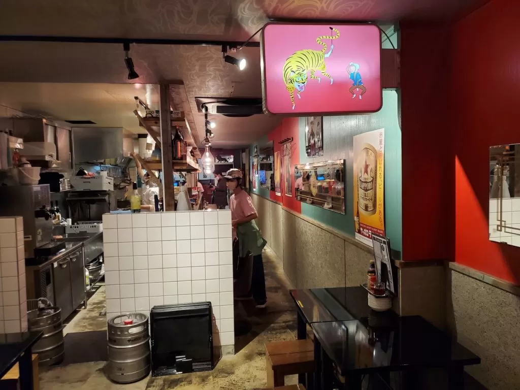 福山グルメ 辛麺酒飯「虎to猿」看板 メニュー 料理