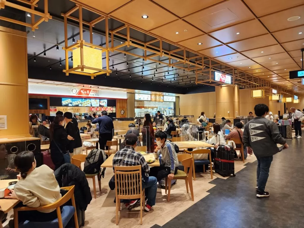 関西国際空港　料理　ラーメン