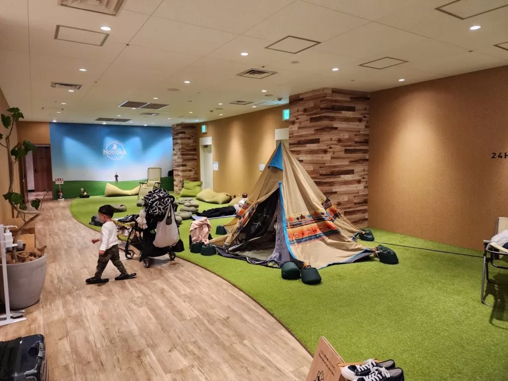 関西国際空港　ラウンジ