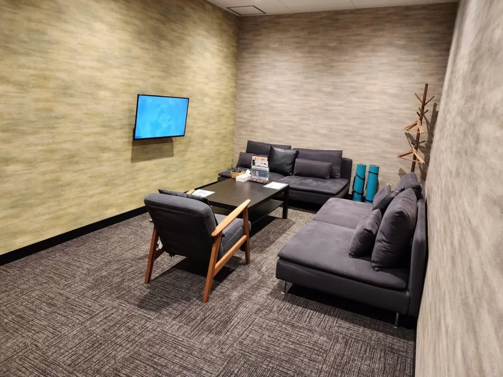 関西国際空港　ラウンジ