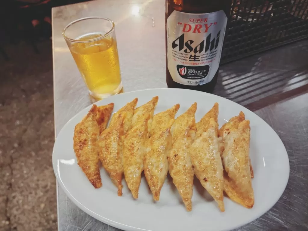 安兵衛 外観 食事 餃子