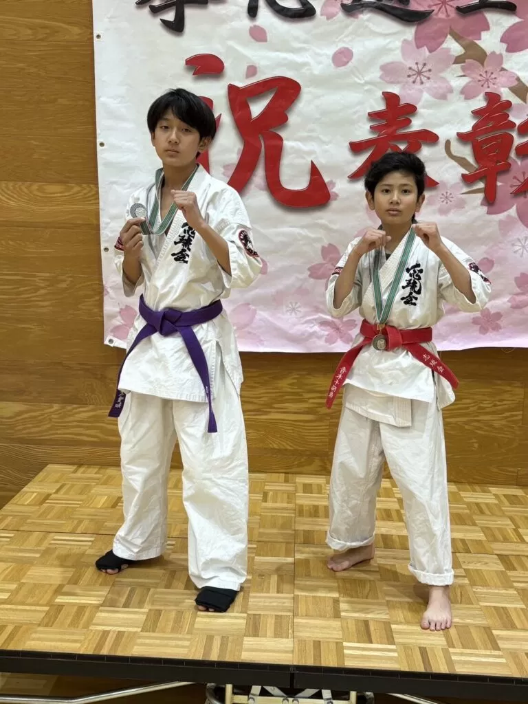 中級男子6年40未満　準優勝　青木千陽哉選手男子中学2年中級55未満　準優勝　青木太唯知選手